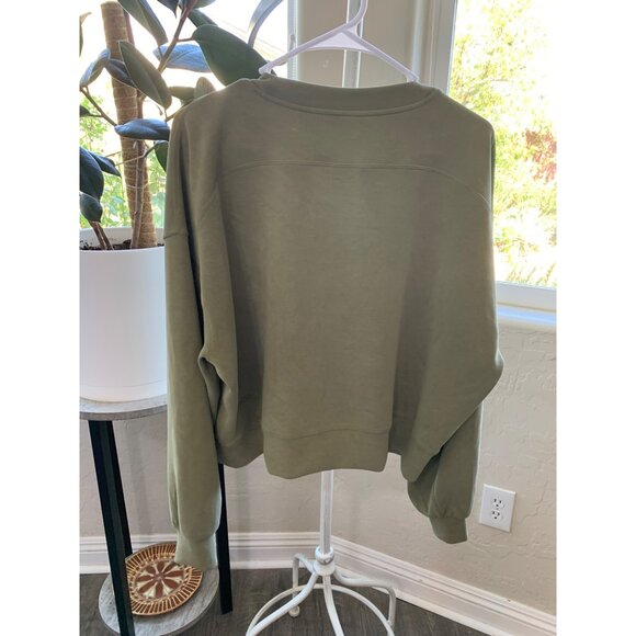 Lululemon Softstreme Perfectly Oversized Cropped Crew Size 10 7179 Army Green - Picture 13 of 15